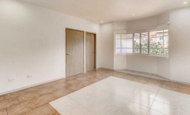 CASA EN COSTA DEL ESTE  CON PISCINA 4 RECAMARAS MODERNA  LAS PERLAS