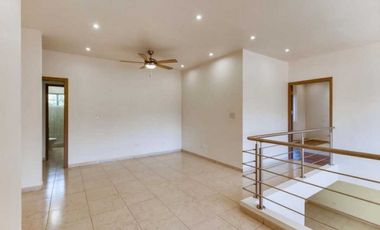 CASA EN COSTA DEL ESTE  CON PISCINA 4 RECAMARAS MODERNA  LAS PERLAS