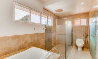 CASA EN COSTA DEL ESTE  CON PISCINA 4 RECAMARAS MODERNA  LAS PERLAS