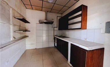 VENDO LOCAL DE 2 NIVELES PASO CANOAS
