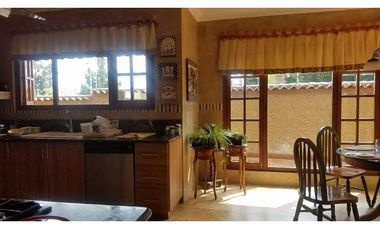 casa en venta en rio amarillo sayausi san sebastian de lujo con area verde