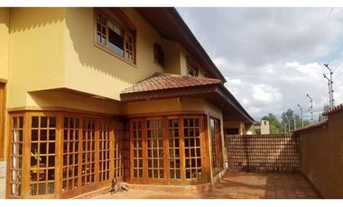 casa en venta en rio amarillo sayausi san sebastian de lujo con area verde