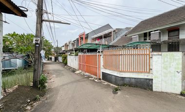 Rumah SHM 9 Menit ke Atrium Pondok Gede Bebas Banjir J-43342
