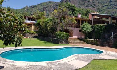 Tepoztlan Uso comercial con frente a la avenida principal