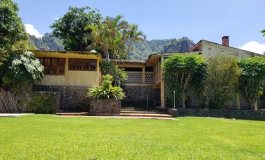 Tepoztlan Uso comercial con frente a la avenida principal