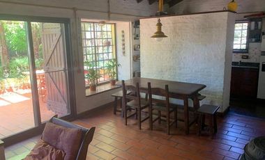 Casa en Cauntry  Champagnat Pilar