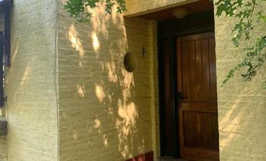 Casa en Cauntry  Champagnat Pilar