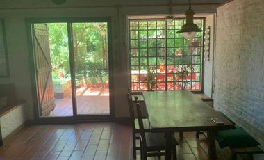 Casa en Cauntry  Champagnat Pilar