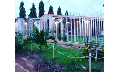 VENDO CASA EN HERRERA CHITRÉ 3R