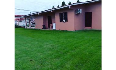 VENDO CASA EN HERRERA CHITRÉ 3R
