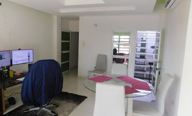 casa en venta en ciudad jardin. Cod V86334