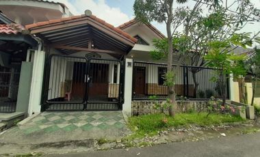 xyiwr.Rumah Jl Jemursari Siap Huni Hadap Utara Listrik 2200