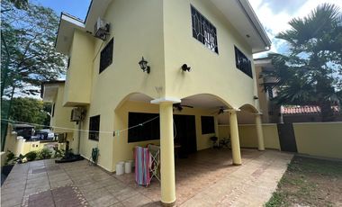 VENTA DE CASA EN ANCÓN
