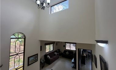 VENTA DE CASA EN ANCÓN