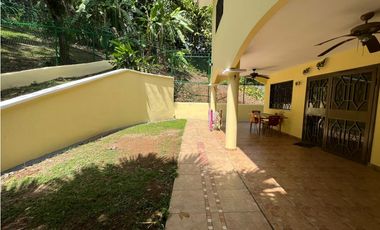 VENTA DE CASA EN ANCÓN