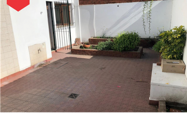 CASA EN LA CIUDAD DE BALCARCE (Calle 13 e/26 y 28)