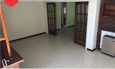 CASA EN LA CIUDAD DE BALCARCE (Calle 13 e/26 y 28)