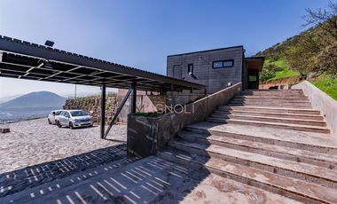 Casa en venta de 4 dorm. en Colina