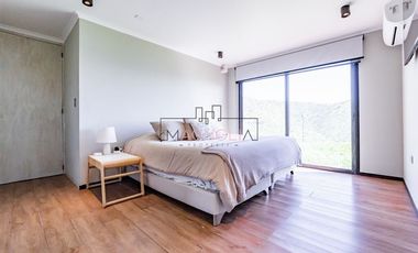 Casa en venta de 4 dorm. en Colina