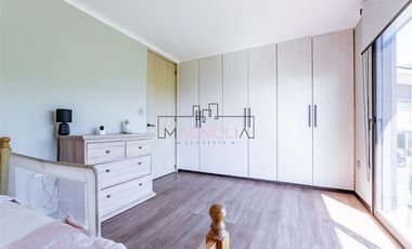 Casa en venta de 4 dorm. en Colina