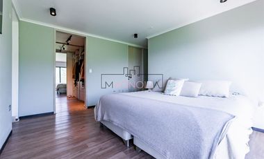 Casa en venta de 4 dorm. en Colina