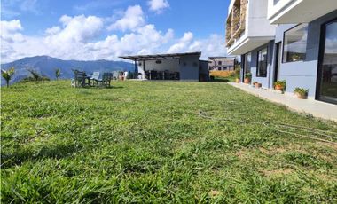 Casa Finca en Parcelación en Norte América
