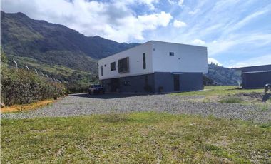 Casa Finca en Parcelación en Norte América