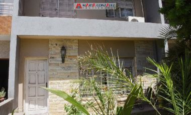 Duplex en Venta Villa Sarmiento / Moron (A120 3609)