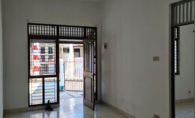 Disewakan Rumah Kencana Loka Sektor 12.4 Blok T4 Deoan Tandon Ciater