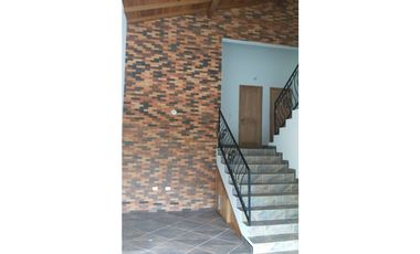 Casa Comercial Dúplex en Arriendo Envigado Loma del Escobero