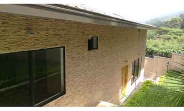 Casa Comercial Dúplex en Arriendo Envigado Loma del Escobero