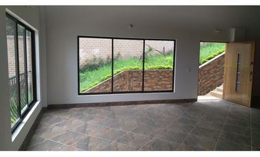 Casa Comercial Dúplex en Arriendo Envigado Loma del Escobero