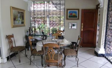 Casa en venta en los Altos de Golf