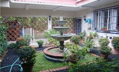 Casa en venta en los Altos de Golf