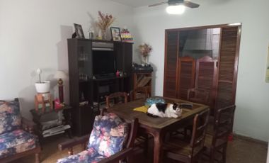 Casa en venta de 3 dormitorios c/ cochera en Morón