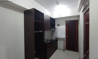Apt. Gunawangsa Tidar A19 Semi Furnished (kitchen set + AC)