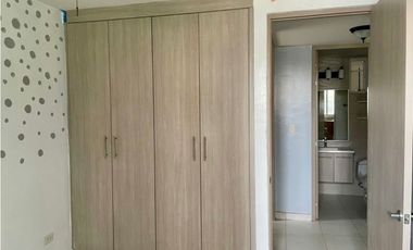 ALQUILO APARTAMENTO EN VERSALLES