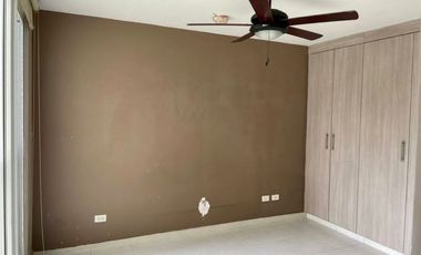 ALQUILO APARTAMENTO EN VERSALLES