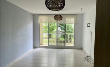 ALQUILO APARTAMENTO EN VERSALLES