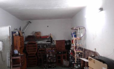 Billinghurst  casa  multifamiliar,local y 3 propiedades  de 3 ambientes venta en block  130.000 l/g conversable