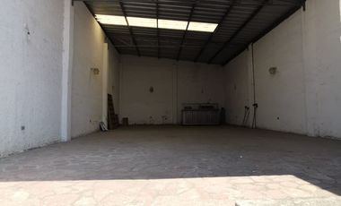 RENTA DE BODEGA COL. VISTA HERMOSA, FRENTE A COSTCO