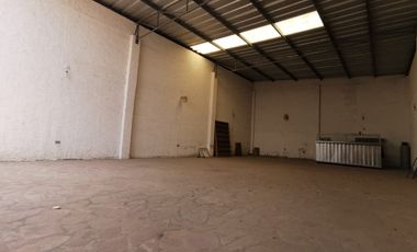 RENTA DE BODEGA COL. VISTA HERMOSA, FRENTE A COSTCO