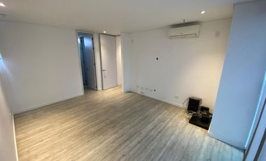 apartamento en arriendo en loma de las brujas. Cod A513564