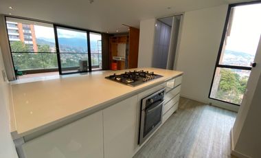 apartamento en arriendo en loma de las brujas. Cod A513564