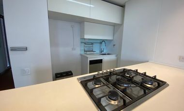apartamento en arriendo en loma de las brujas. Cod A513564
