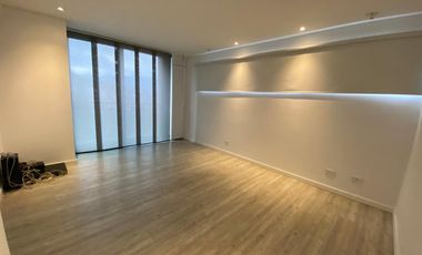 apartamento en arriendo en loma de las brujas. Cod A513564