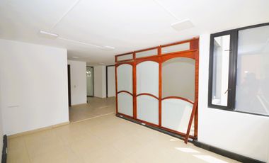 oficina en arriendo en quinta camacho. Cod A172955