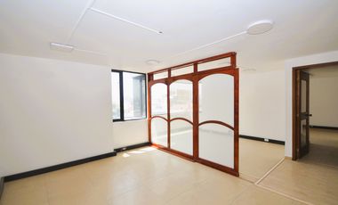 oficina en arriendo en quinta camacho. Cod A172955