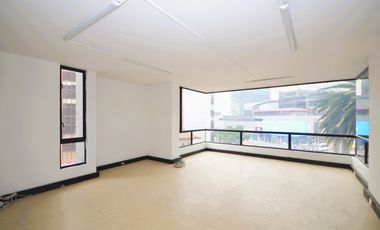 oficina en arriendo en quinta camacho. Cod A172955