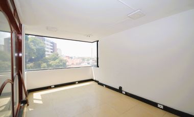 oficina en arriendo en quinta camacho. Cod A172955